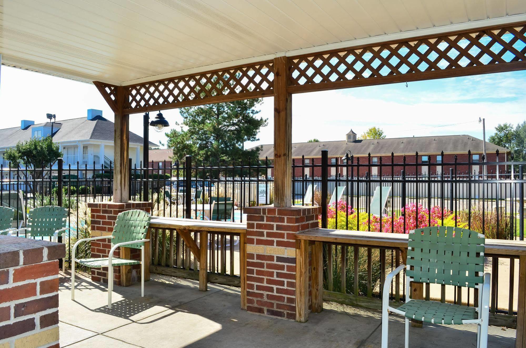 Intown Suites Extended Stay Decatur Al 外观 照片